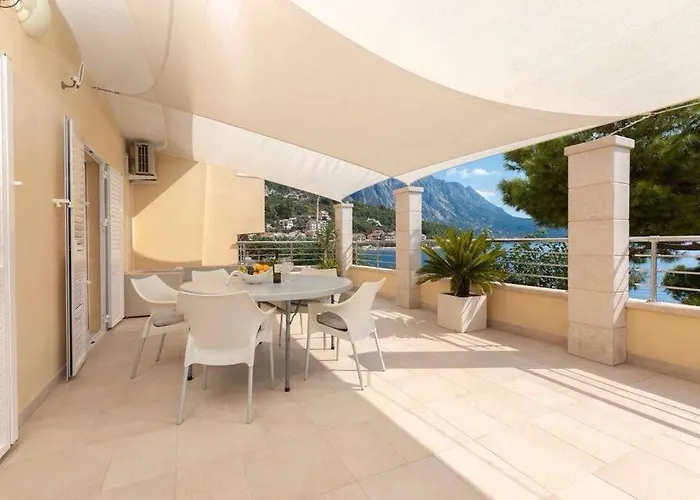 5 아파트 포드고라