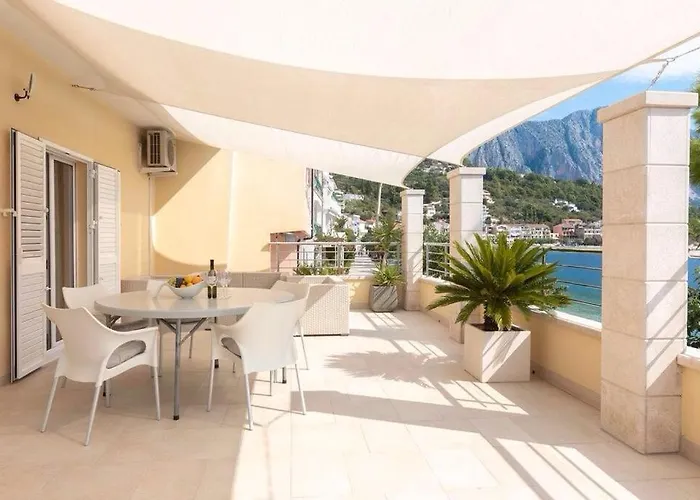 아파트 5 포드고라